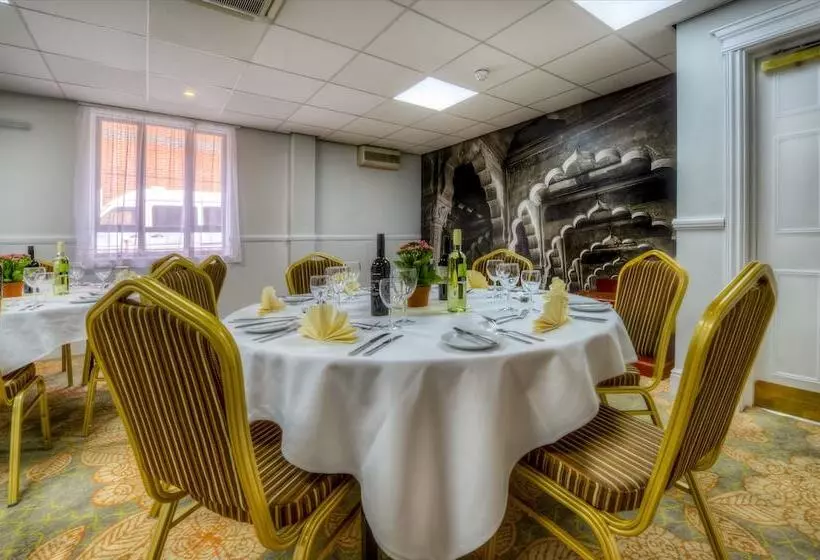 Отель Garner Reading City Centre By Ihg