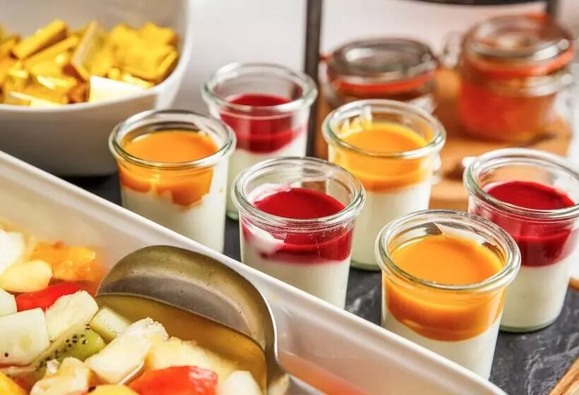 Отель Garner Reading City Centre By Ihg