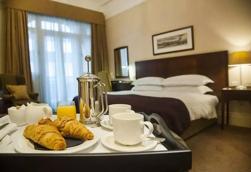 Отель Macdonald Burlington