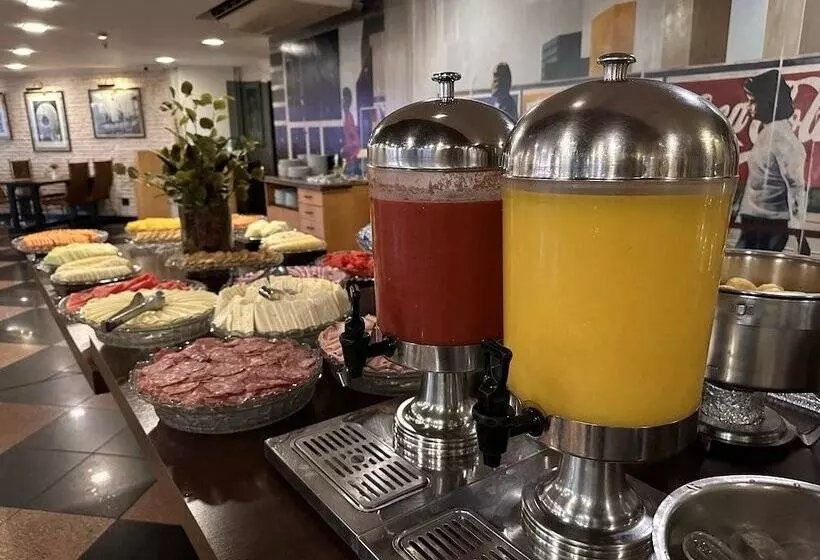 فندق Manhattan Plaza