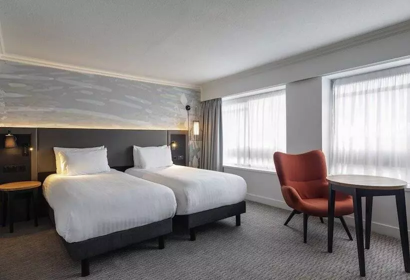 Отель Mercure Bedford Centre