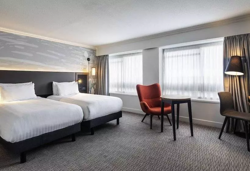 Отель Mercure Bedford Centre