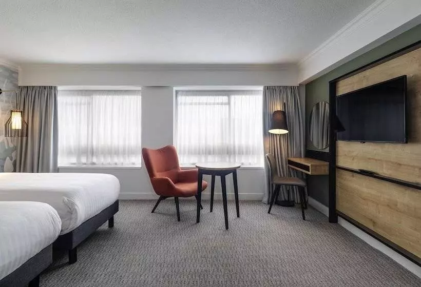 Отель Mercure Bedford Centre