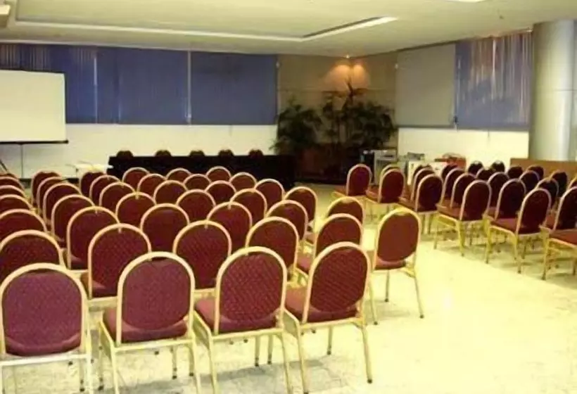 Отель Phenícia Bittar