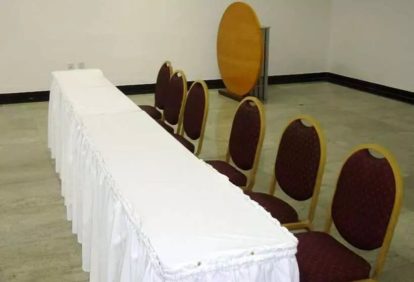 Отель Phenícia Bittar