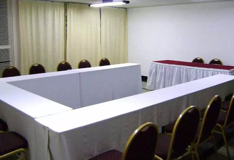 Отель Phenícia Bittar