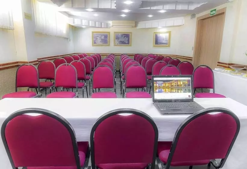 호텔 Rafain Centro