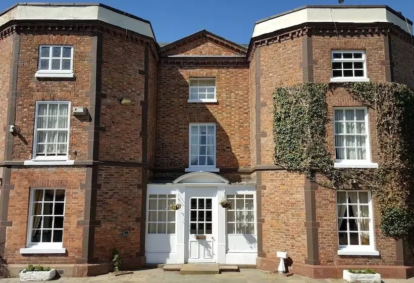 Отель Rossett Hall