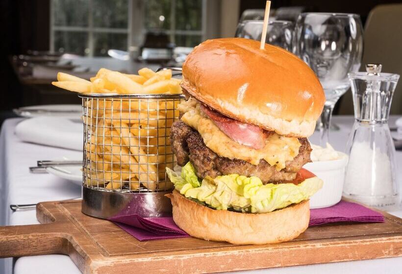 בית מלון כפרי Widnes Halton Everglades Park