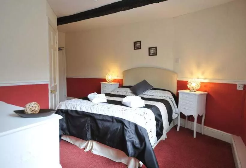 Crown Hotel Brackley