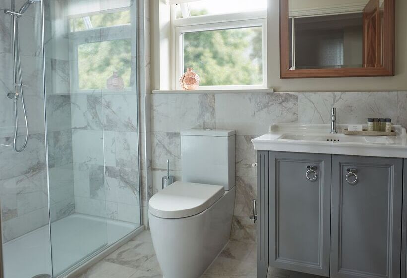 فندق Brockencote Hall