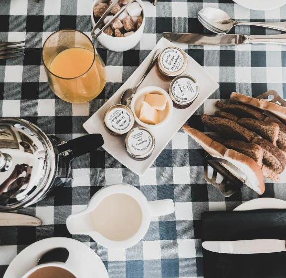 בית מלון כפרי Forss House