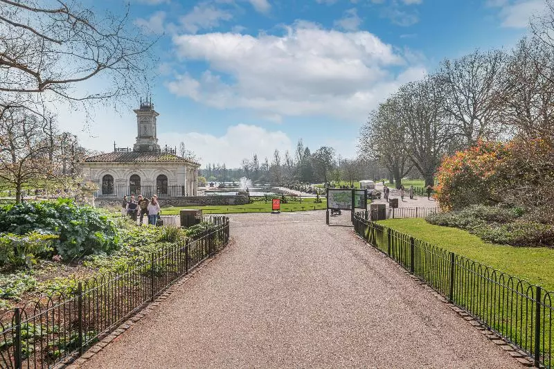 Отель Fountain House