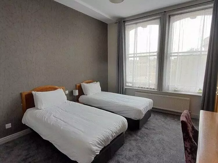 Отель The County