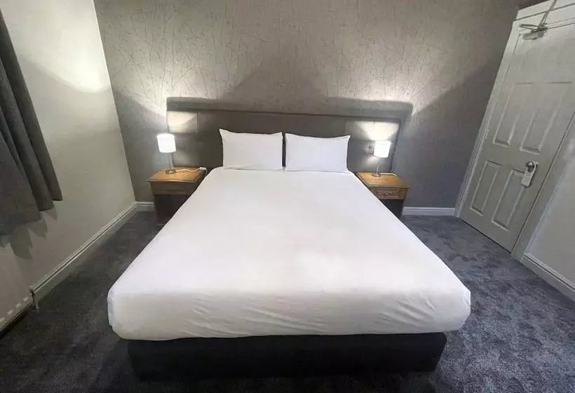 Отель The County