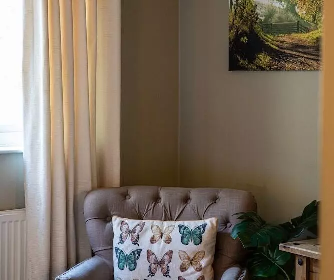 Отель The Devonshire Arms