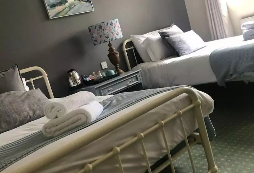 Отель The Devonshire Arms