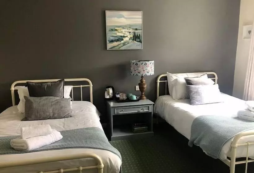 Отель The Devonshire Arms