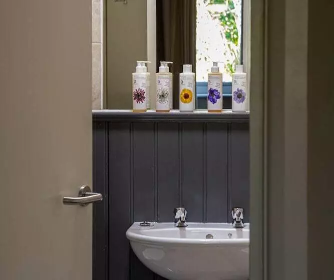 Отель The Devonshire Arms