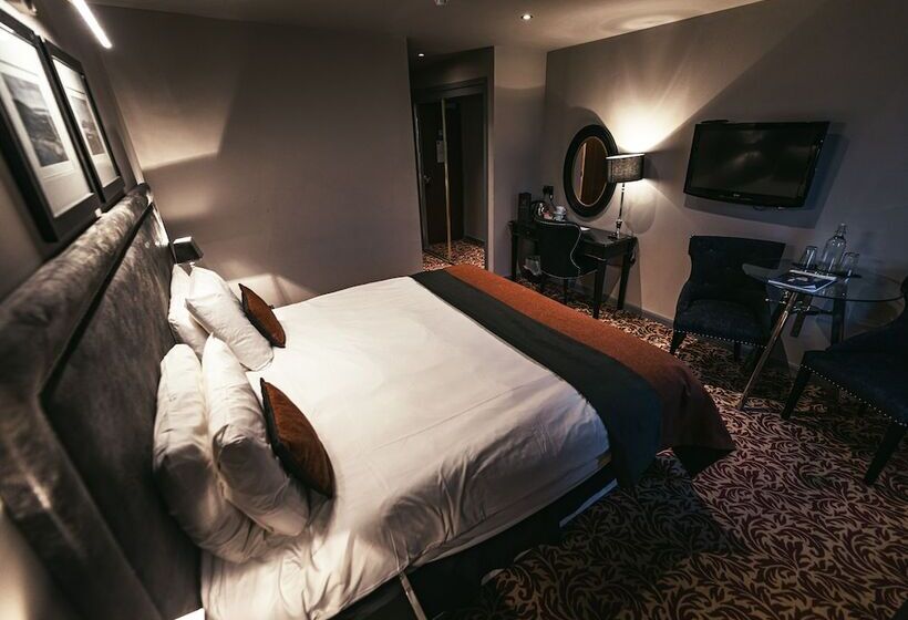 Отель The Fenwick