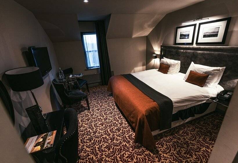 Отель The Fenwick