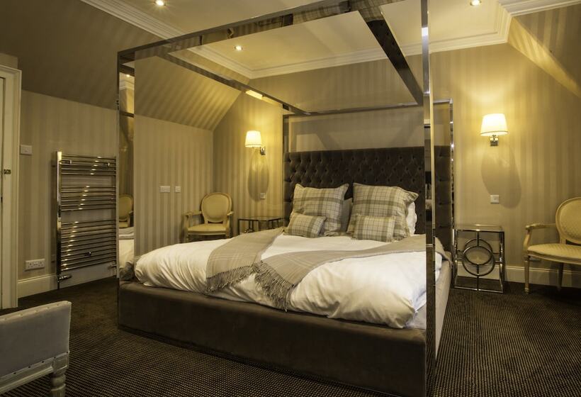 Отель The Fenwick