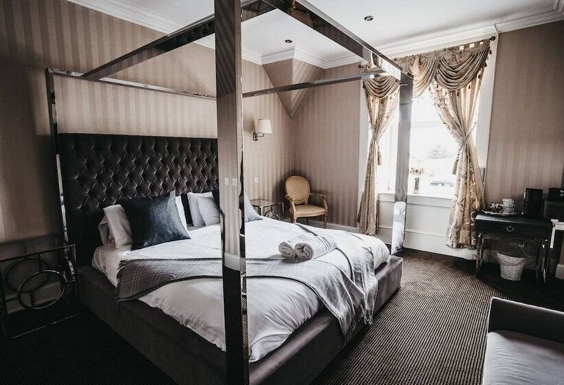 Отель The Fenwick