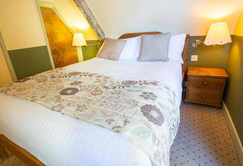 בית מלון כפרי The Half Moon Inn And Country Lodge