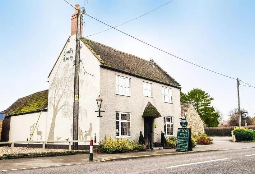 Hotel The Half Moon Inn And Country Lodge