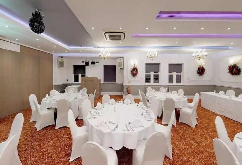 Отель Tong Park