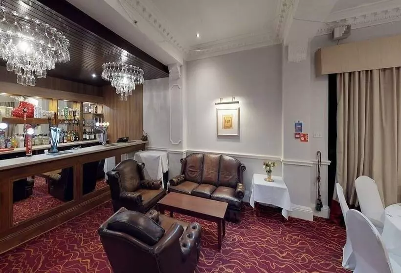 Отель Tong Park