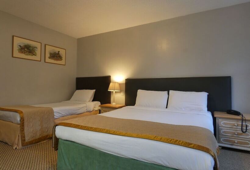 هتل Brook Marston Farm