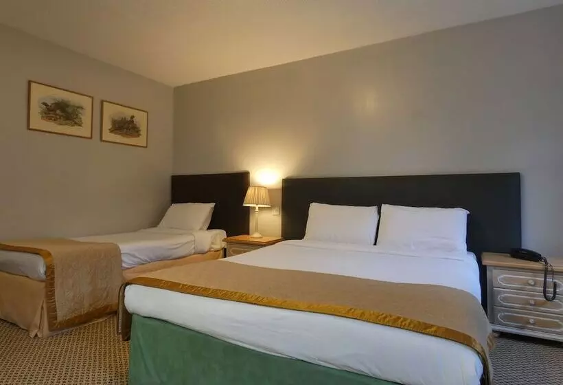 هتل Brook Marston Farm