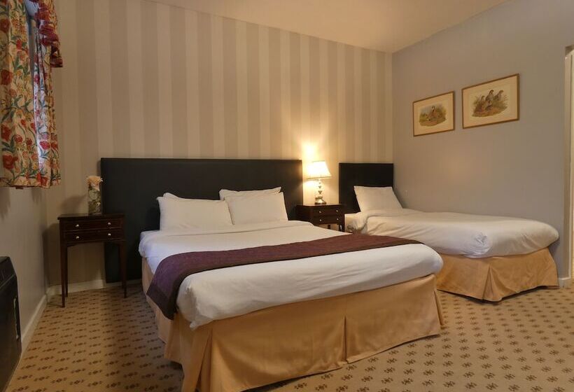 هتل Brook Marston Farm