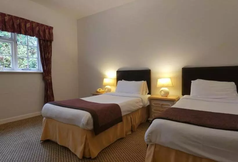 هتل Brook Marston Farm