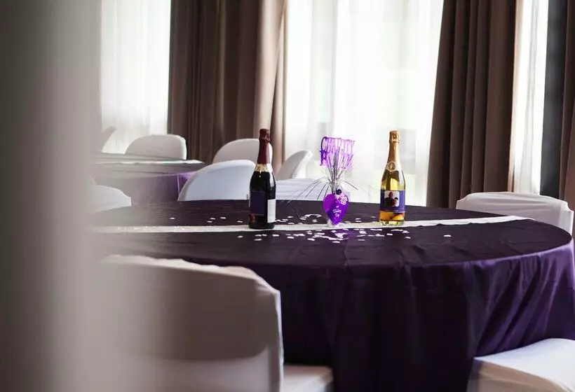 Campanile Hotel Washington