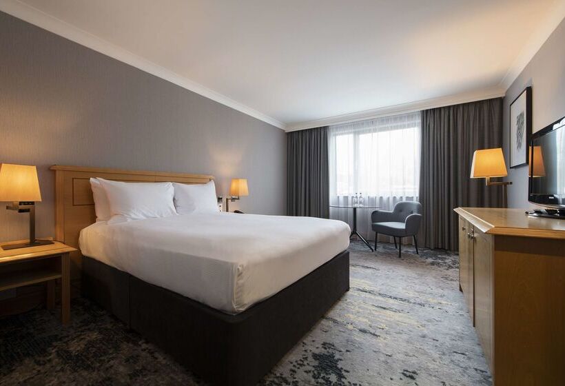 Szálloda Doubletree By Hilton  Swindon