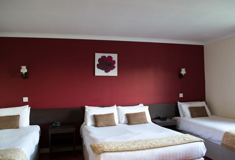 Highlander Hotel ‘a Bespoke Hotel’