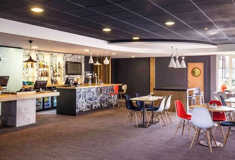 Отель Ibis London Barking
