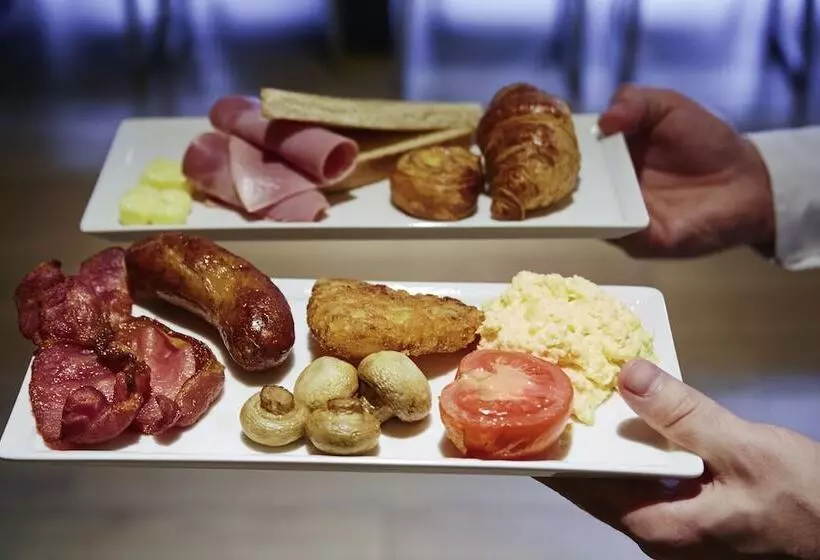 Отель Ibis London Barking