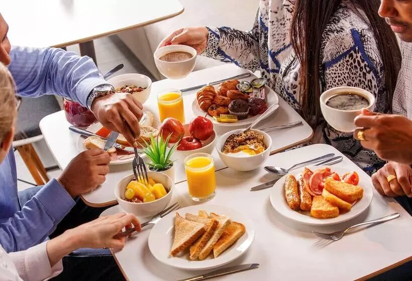 Отель Ibis London Barking