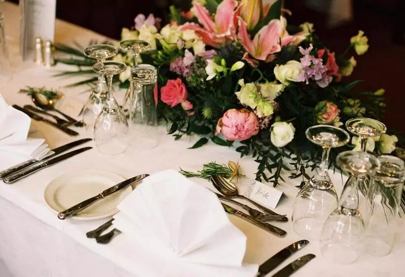 Отель Mermaid Inn