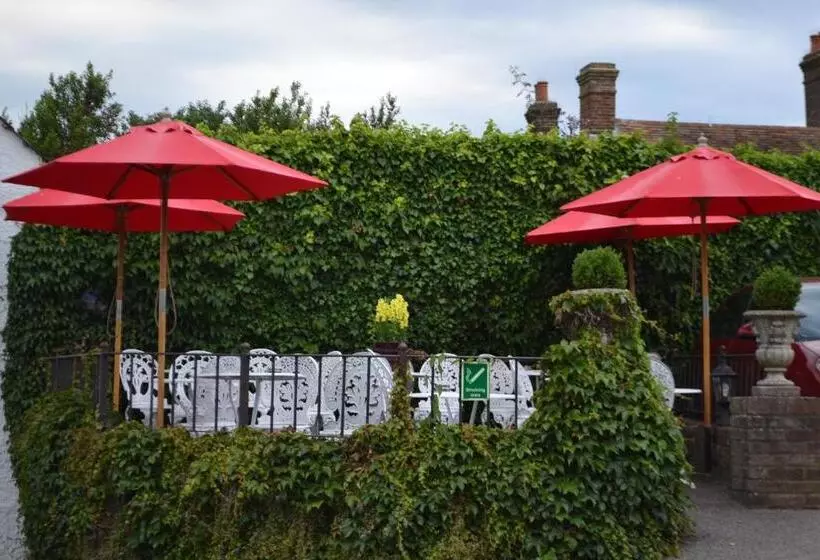 Отель Mermaid Inn