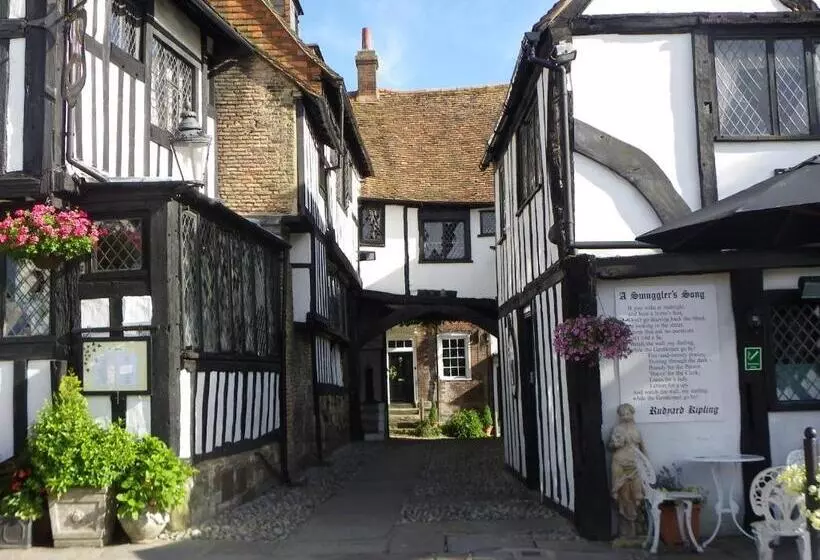 Отель Mermaid Inn