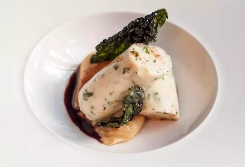 Отель Mermaid Inn