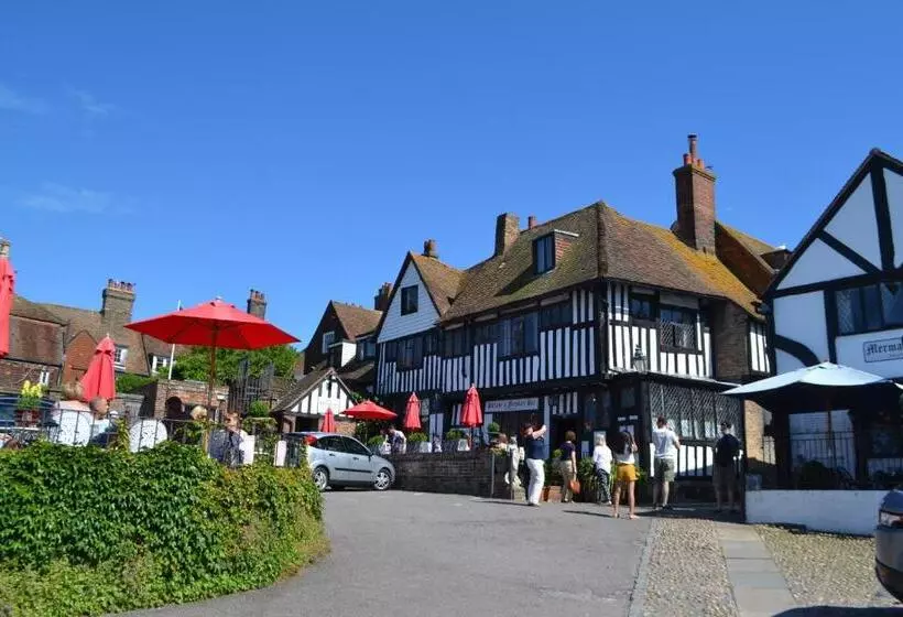 Отель Mermaid Inn