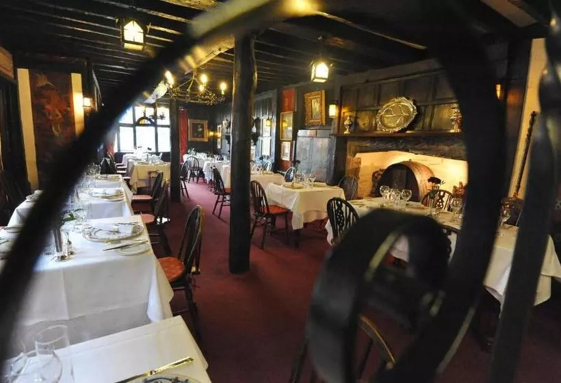 Отель Mermaid Inn