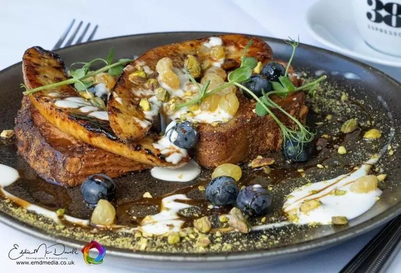 Отель Millbrook Lodge