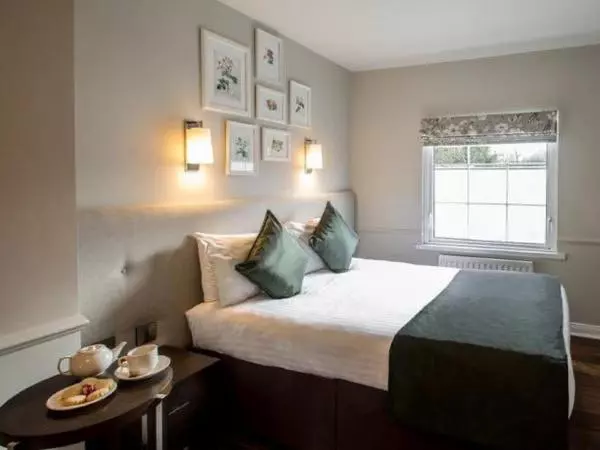 Отель Millbrook Lodge