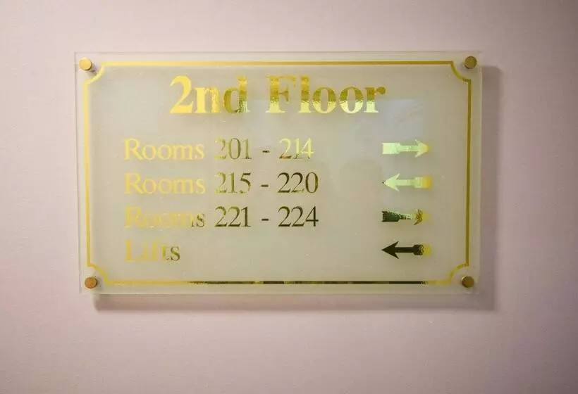 ホテル Pembridge Palace